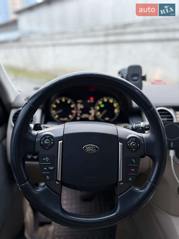 Внедорожник / Кроссовер Land Rover Discovery 2014 в Киеве