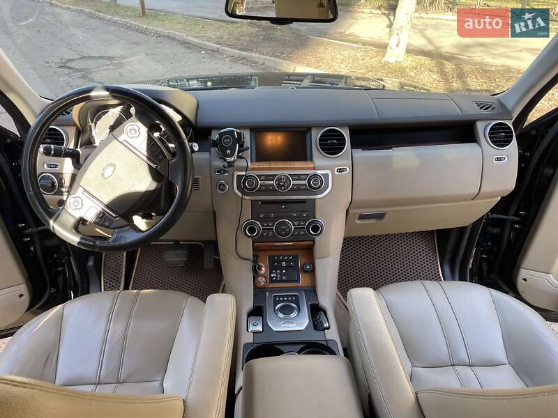 Позашляховик / Кросовер Land Rover Discovery 2015 в Києві