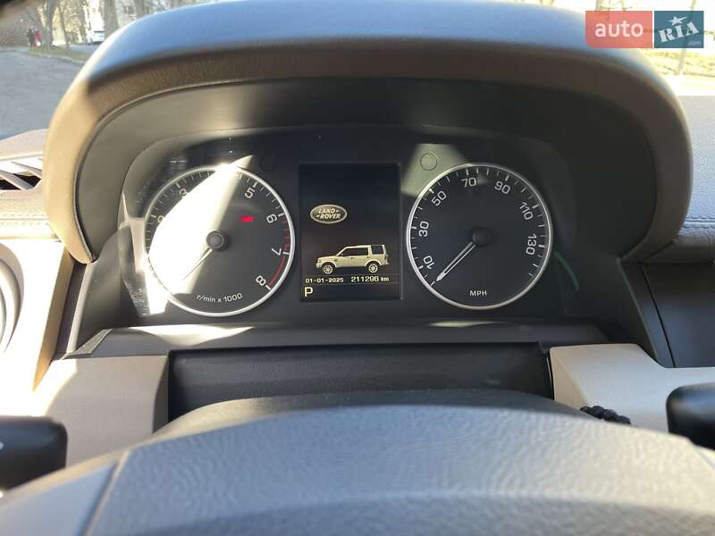 Позашляховик / Кросовер Land Rover Discovery 2015 в Києві