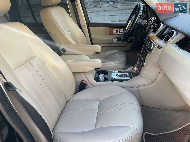 Позашляховик / Кросовер Land Rover Discovery 2015 в Києві