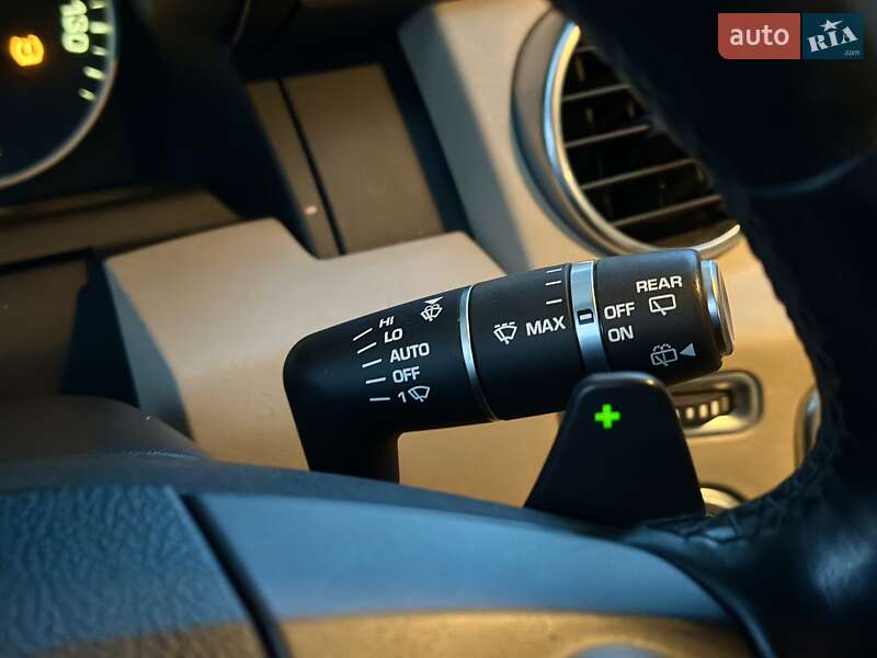 Позашляховик / Кросовер Land Rover Discovery 2015 в Тернополі