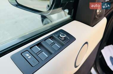 Позашляховик / Кросовер Land Rover Discovery 2018 в 