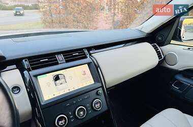 Позашляховик / Кросовер Land Rover Discovery 2018 в 