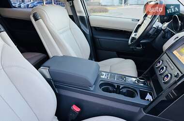 Позашляховик / Кросовер Land Rover Discovery 2018 в 
