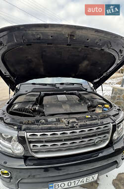 Позашляховик / Кросовер Land Rover Discovery 2015 в 