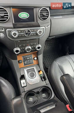 Позашляховик / Кросовер Land Rover Discovery 2015 в 