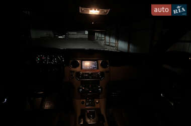 Внедорожник / Кроссовер Land Rover Discovery 2014 в 