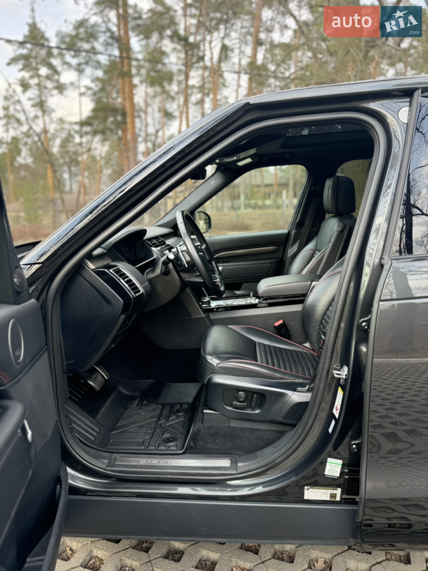2019 Land Rover Discovery - мініатюра 31