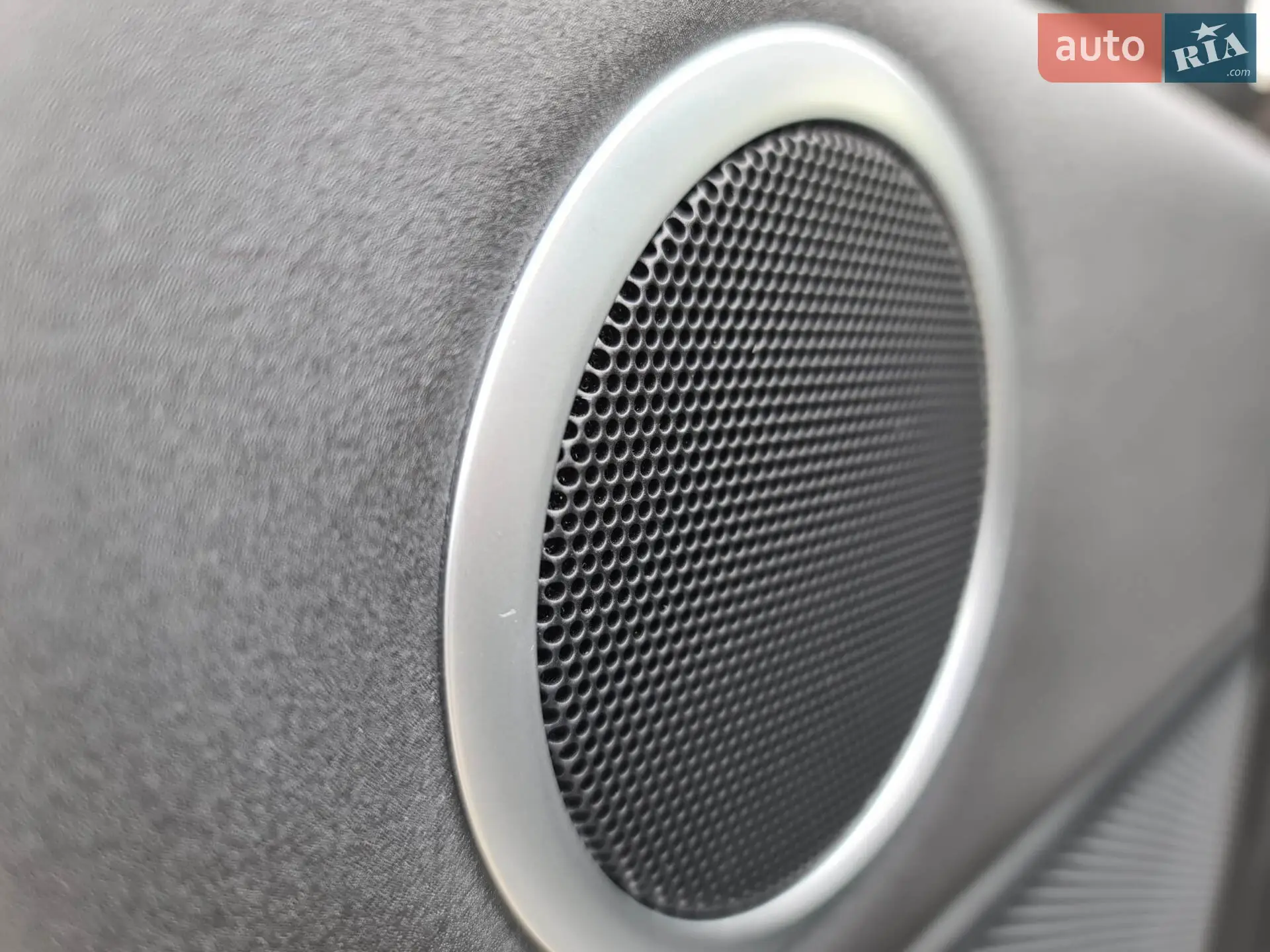 2019 Land Rover Discovery - мініатюра 27