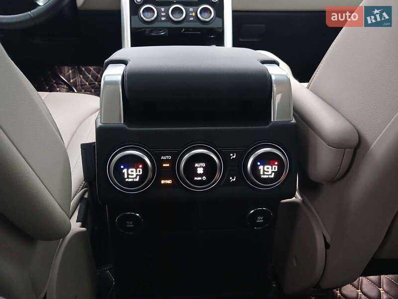 Позашляховик / Кросовер Land Rover Discovery 2019 в Києві