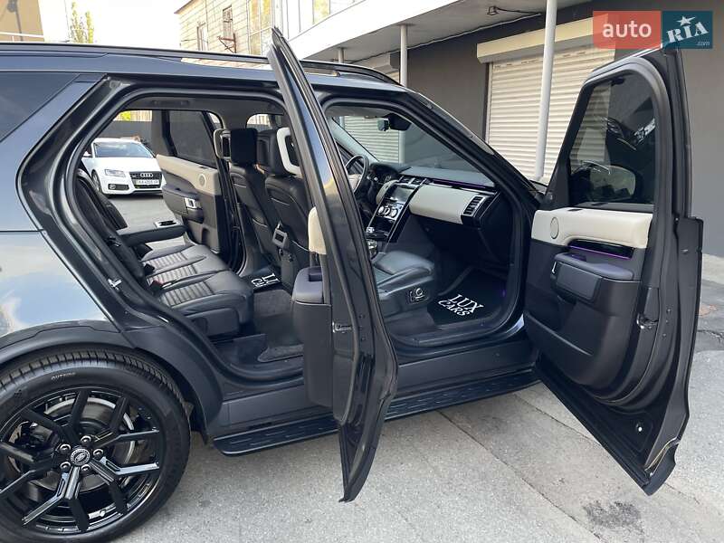 Внедорожник / Кроссовер Land Rover Discovery 2018 в Киеве