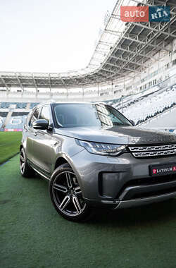 Внедорожник / Кроссовер Land Rover Discovery 2017 в 