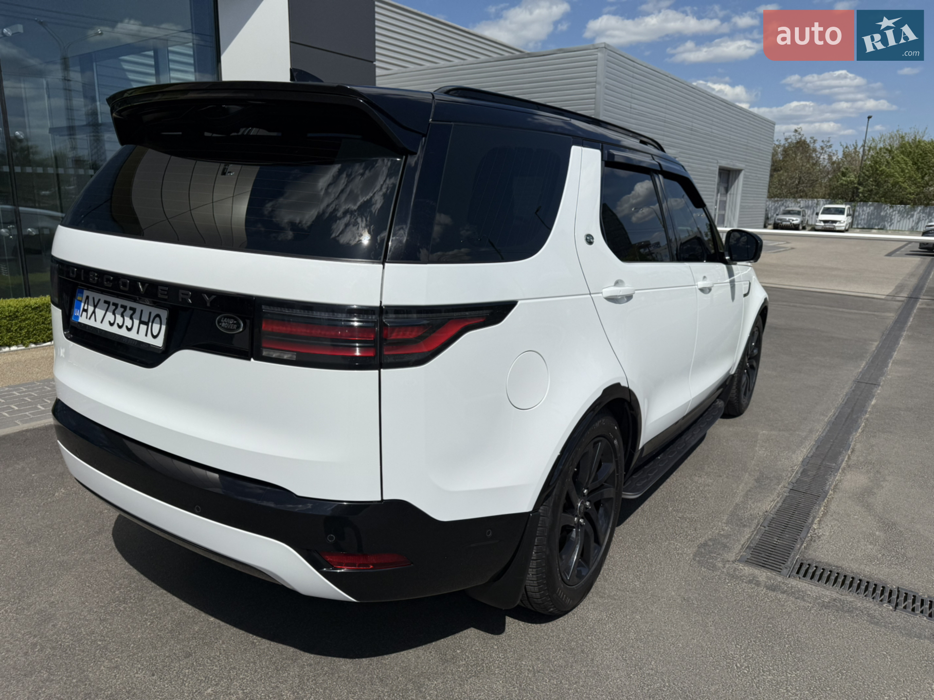 2023 Land Rover Discovery - мініатюра 18
