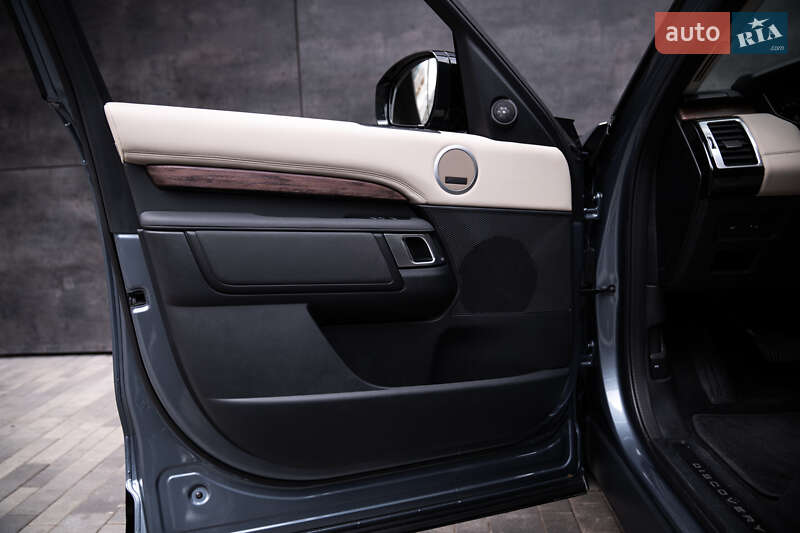 Внедорожник / Кроссовер Land Rover Discovery 2019 в Киеве