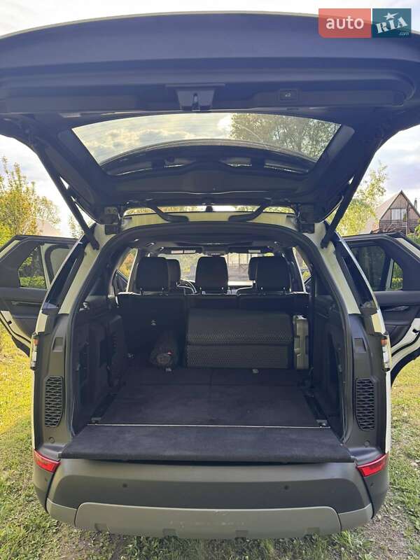 Внедорожник / Кроссовер Land Rover Discovery 2018 в Чернигове