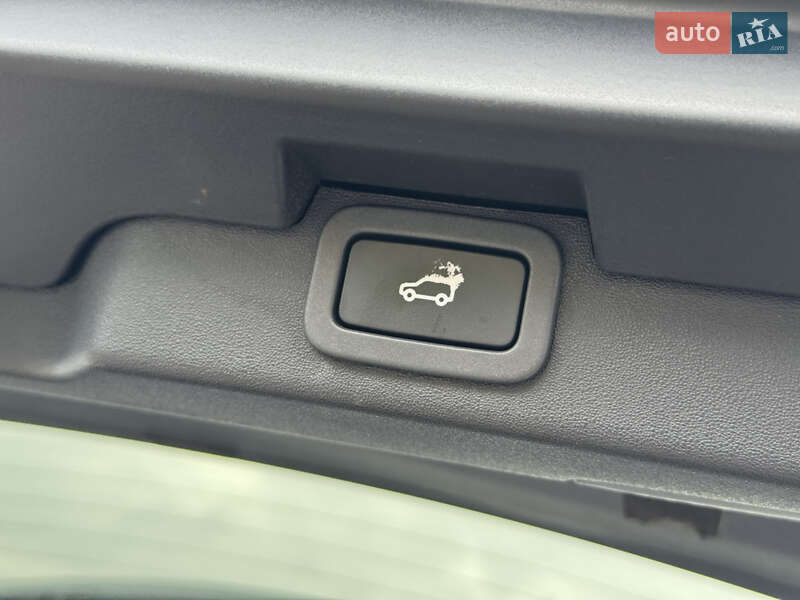 Внедорожник / Кроссовер Land Rover Discovery 2017 в Львове фото 33 Внедорожник / Кроссовер Land Rover Discovery 2017 в Львове