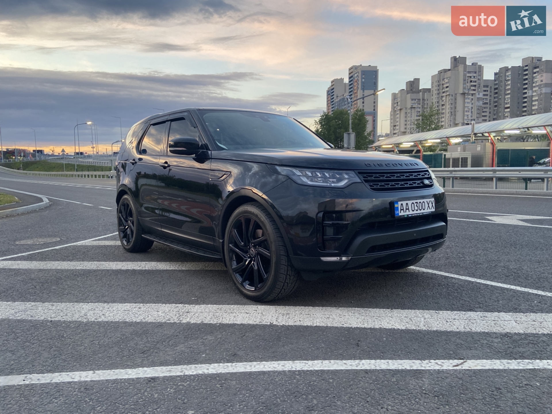 2017 Land Rover Discovery - мініатюра 14