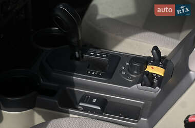 Позашляховик / Кросовер Land Rover Discovery 2005 в 