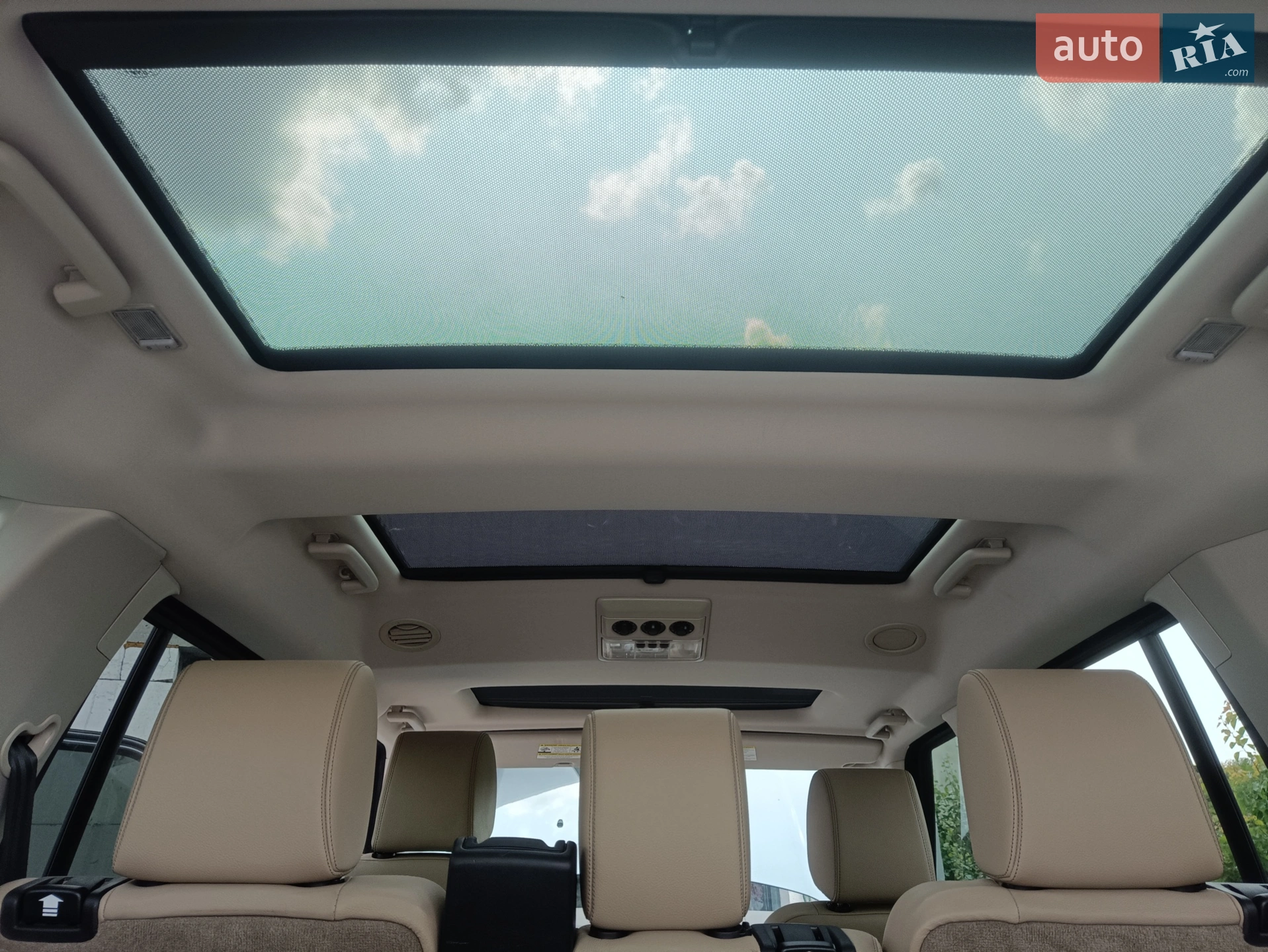 2016 Land Rover Discovery - мініатюра 15