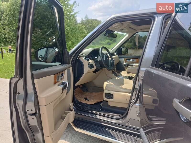 Позашляховик / Кросовер Land Rover Discovery 2016 в Києві