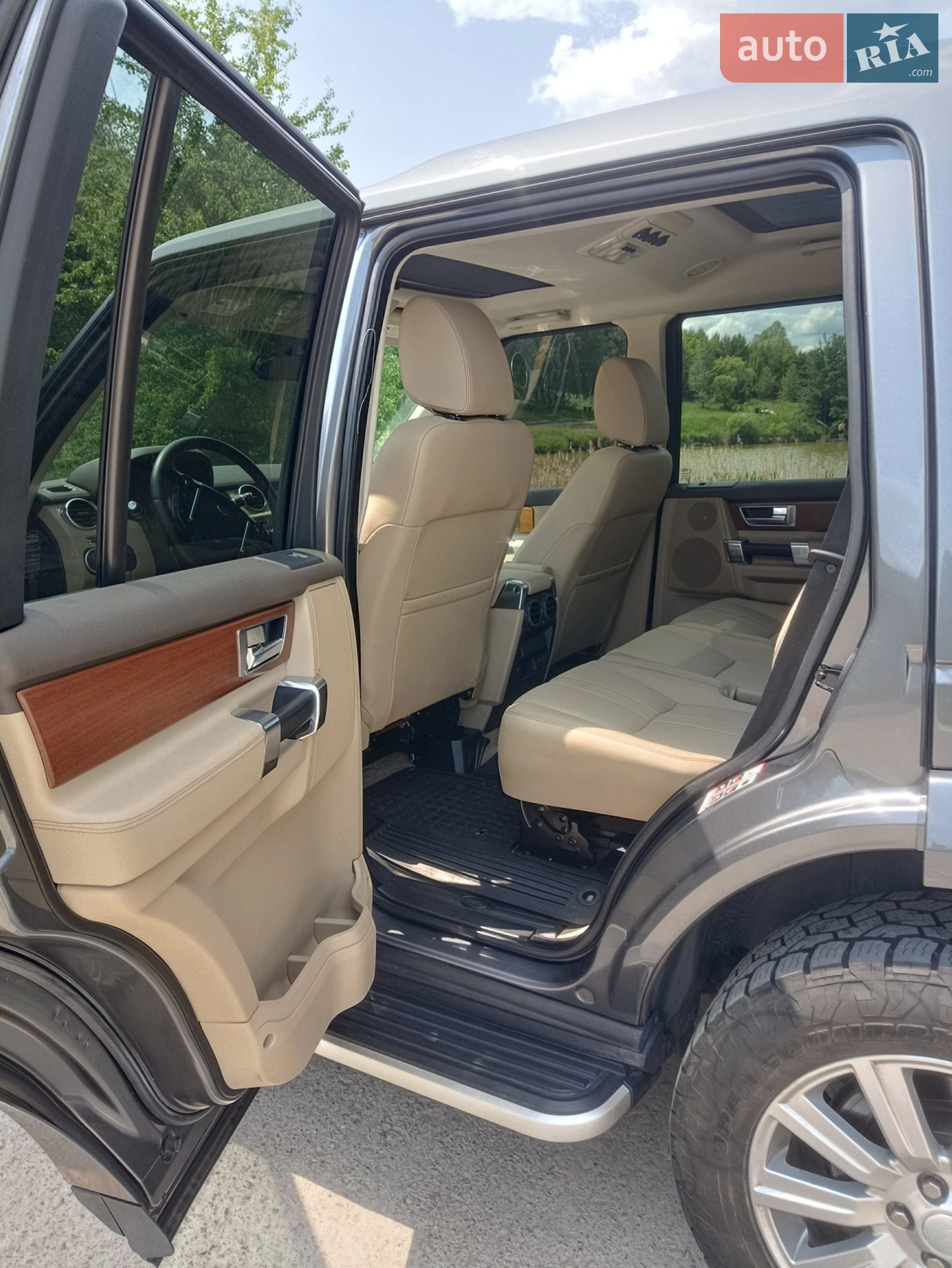 2016 Land Rover Discovery - мініатюра 26