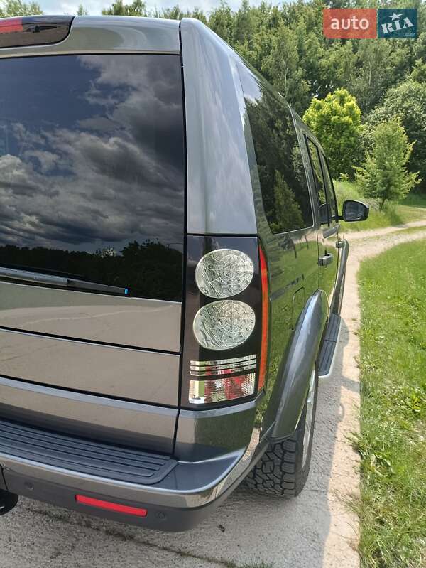 Позашляховик / Кросовер Land Rover Discovery 2016 в Києві