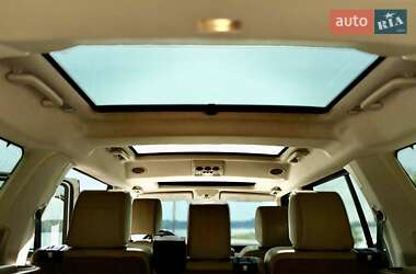 Позашляховик / Кросовер Land Rover Discovery 2015 в 