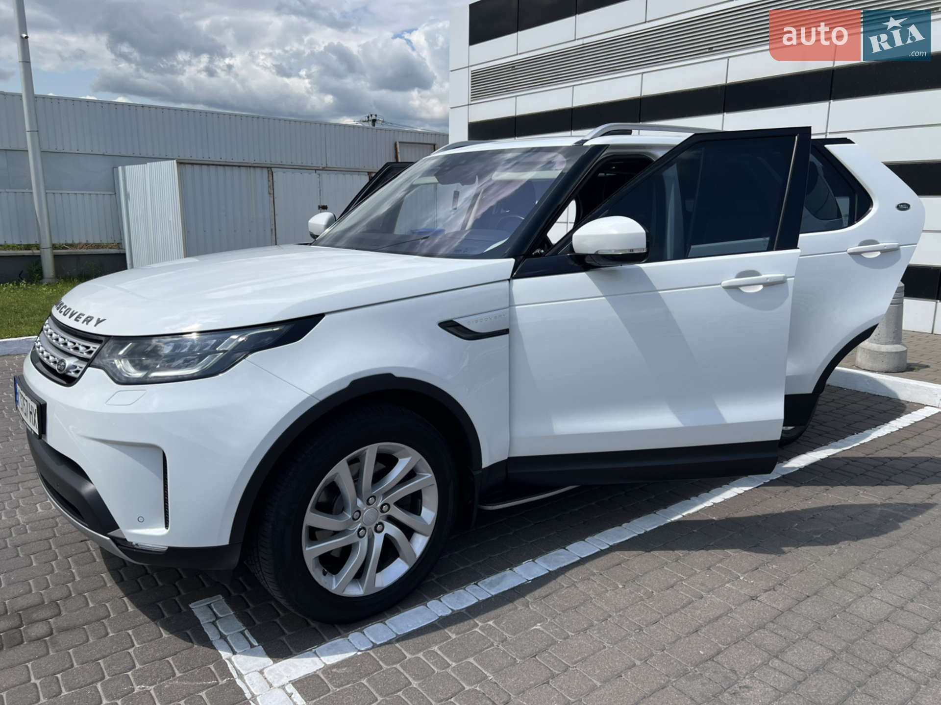 2017 Land Rover Discovery - мініатюра 9