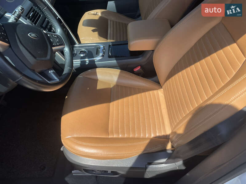Позашляховик / Кросовер Land Rover Discovery 2017 в Мукачевому