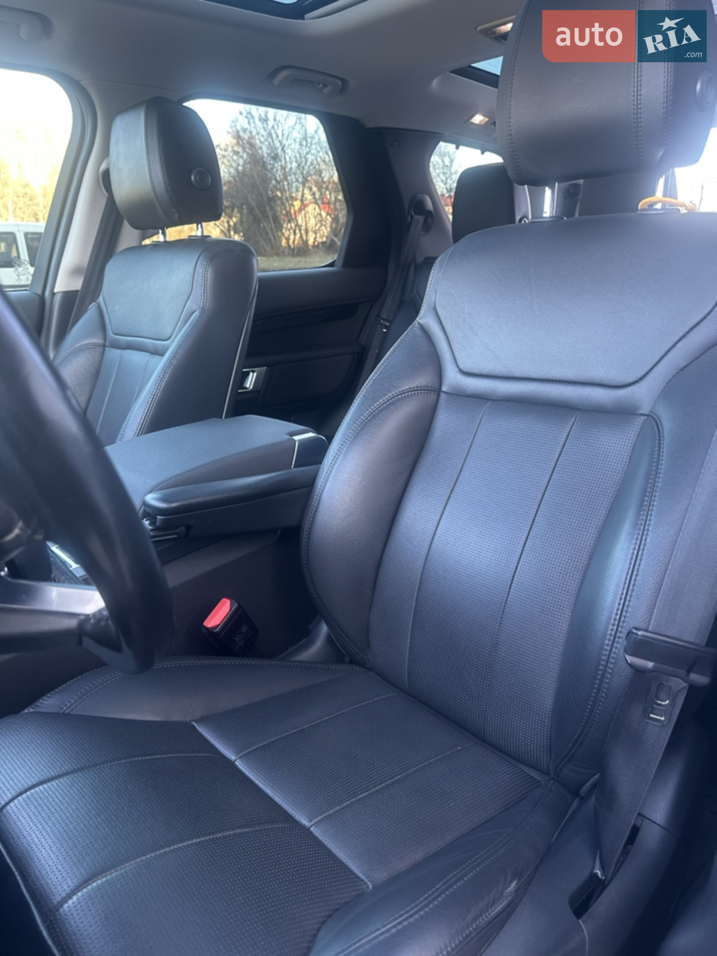 2017 Land Rover Discovery - мініатюра 12