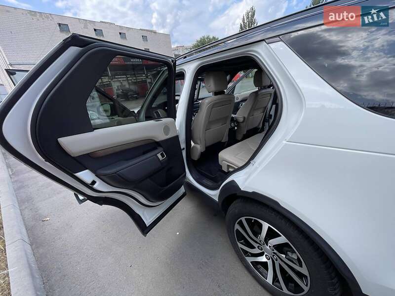 Внедорожник / Кроссовер Land Rover Discovery 2018 в Киеве