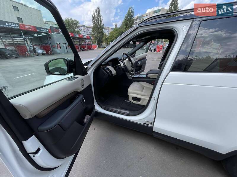 Внедорожник / Кроссовер Land Rover Discovery 2018 в Киеве