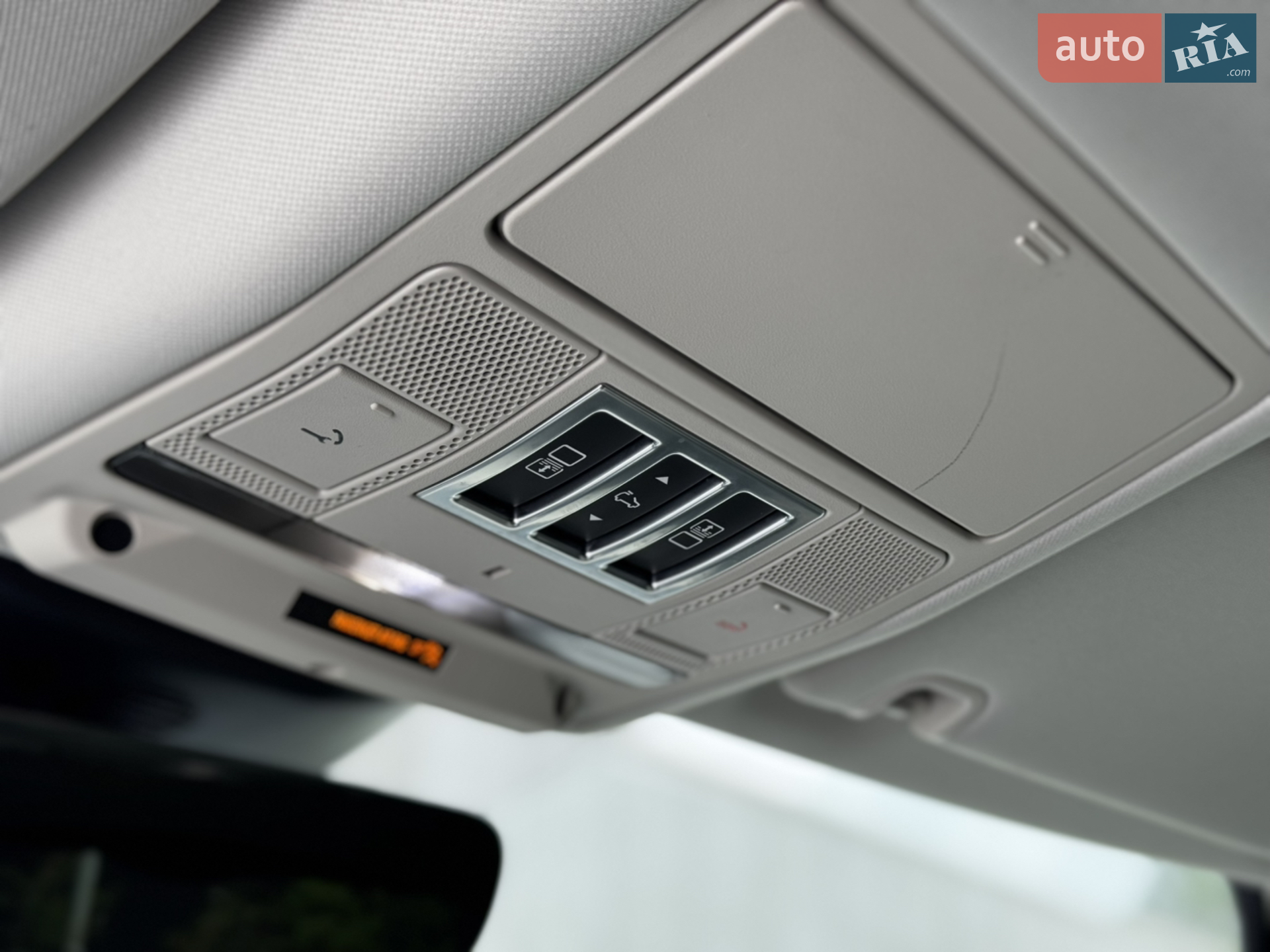2019 Land Rover Discovery - мініатюра 53