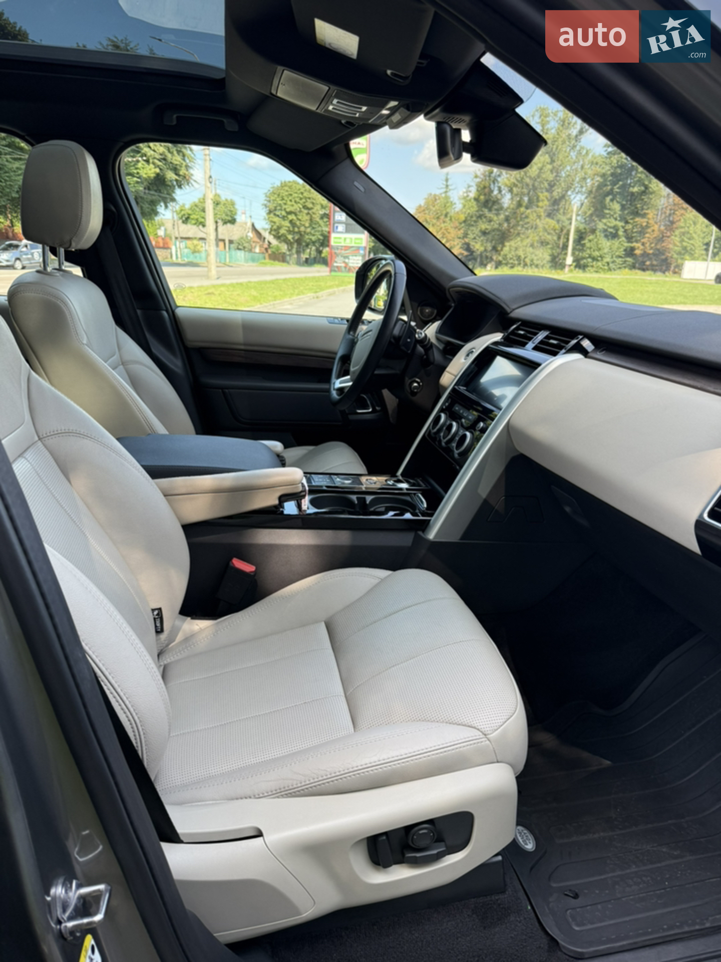 2019 Land Rover Discovery - мініатюра 11