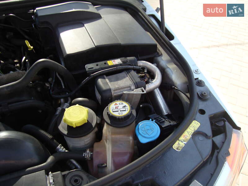 Позашляховик / Кросовер Land Rover Discovery 2006 в Києві