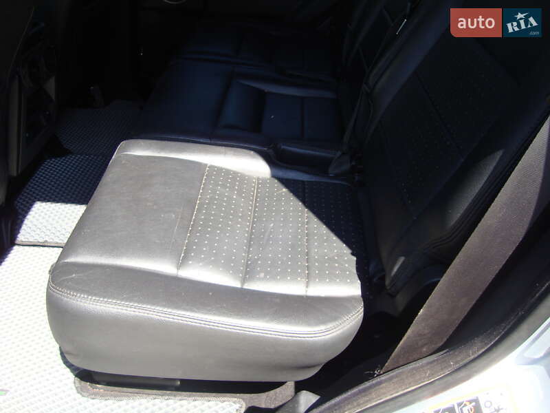 Позашляховик / Кросовер Land Rover Discovery 2006 в Києві