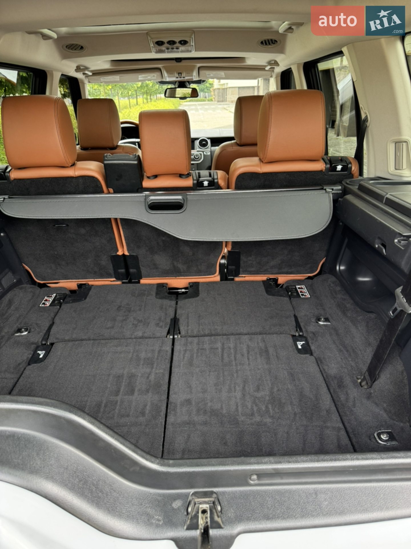 2016 Land Rover Discovery - мініатюра 16