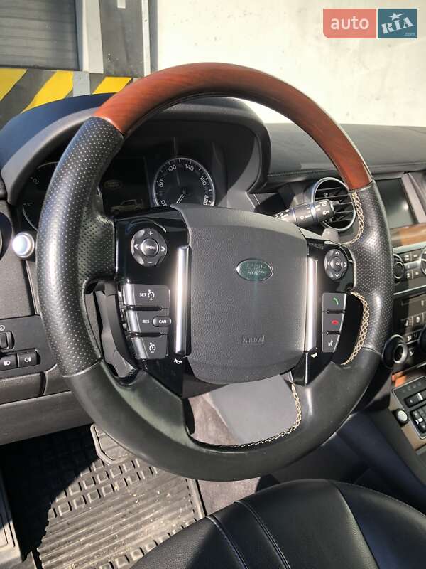 Внедорожник / Кроссовер Land Rover Discovery 2016 в Киеве