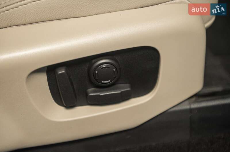 Позашляховик / Кросовер Land Rover Discovery 2019 в Одесі фото 21 Позашляховик / Кросовер Land Rover Discovery 2019 в Одесі