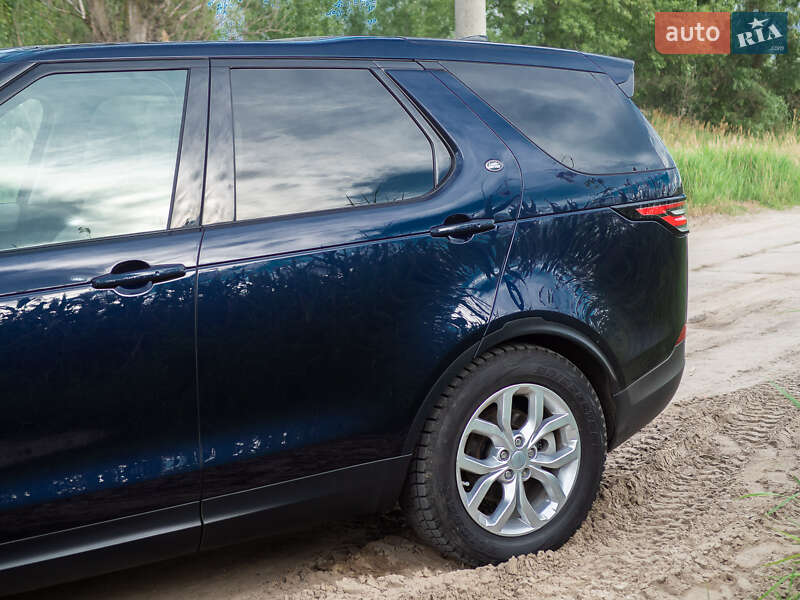 Внедорожник / Кроссовер Land Rover Discovery 2018 в Киеве