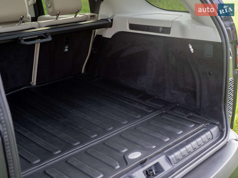 Внедорожник / Кроссовер Land Rover Discovery 2018 в Киеве