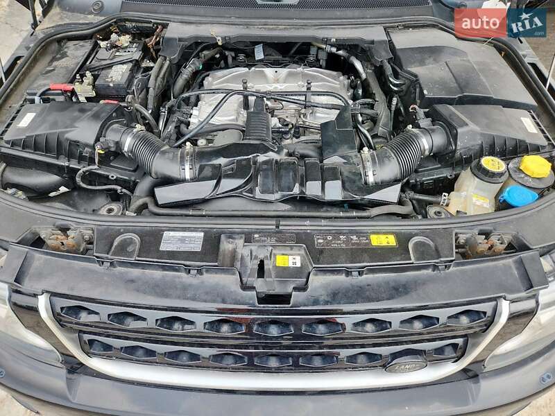 Позашляховик / Кросовер Land Rover Discovery 2016 в Києві