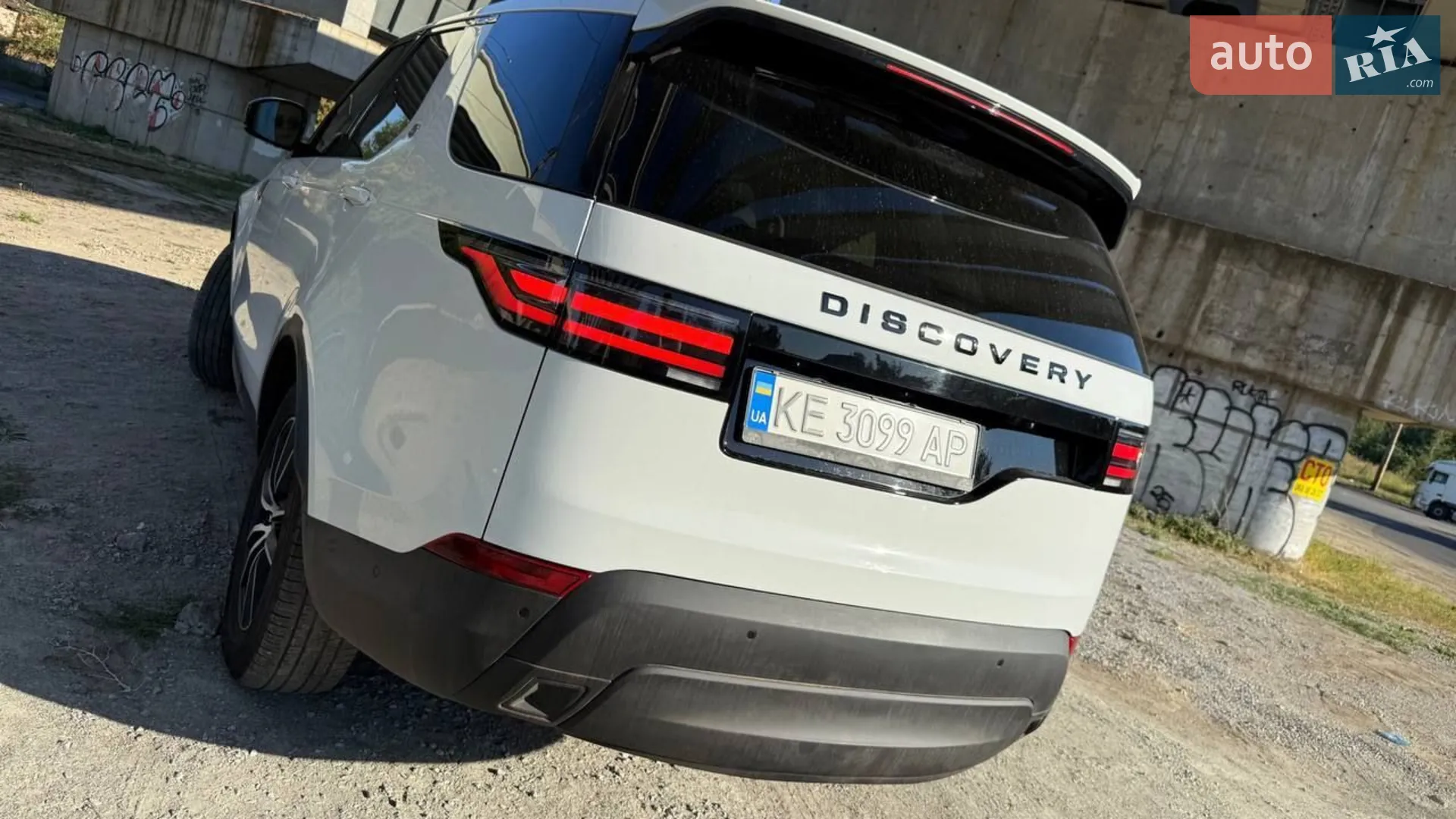 2018 Land Rover Discovery - мініатюра 39