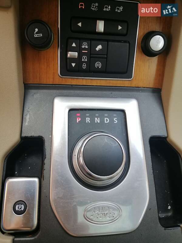 Позашляховик / Кросовер Land Rover Discovery 2014 в Луцьку