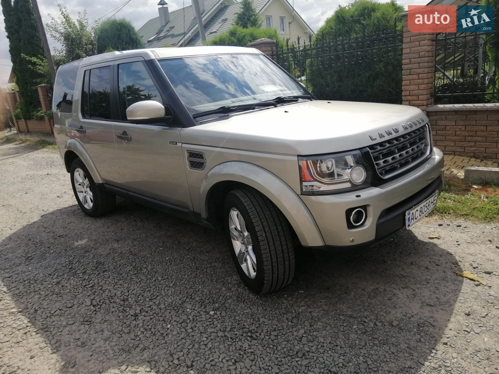 2014 Land Rover Discovery - мініатюра 17