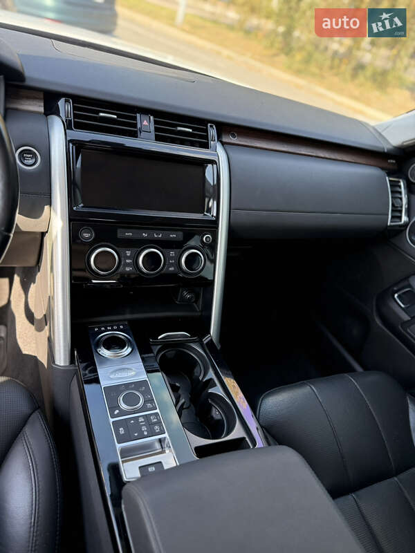Позашляховик / Кросовер Land Rover Discovery 2017 в Запоріжжі фото 10 Позашляховик / Кросовер Land Rover Discovery 2017 в Запоріжжі