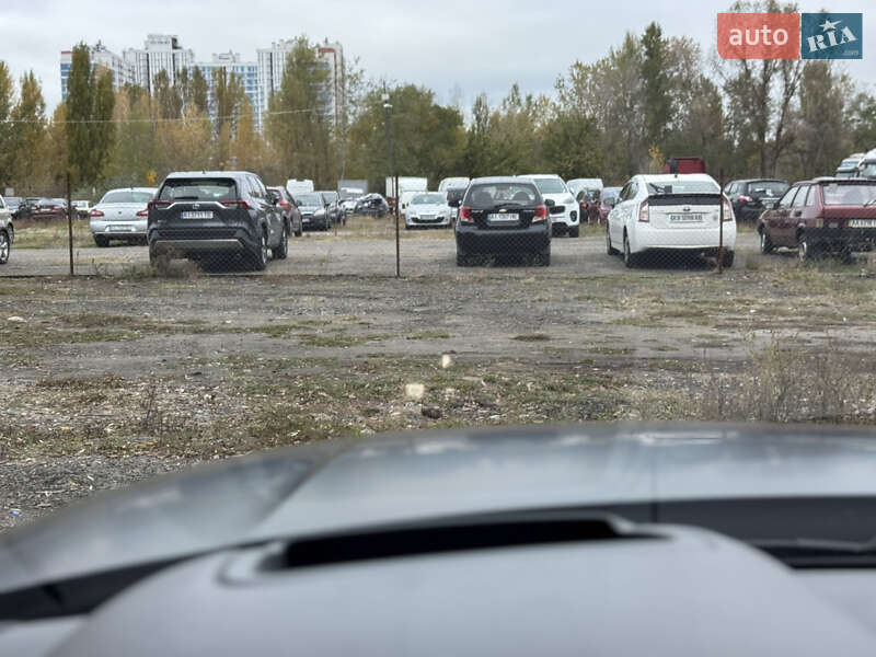 Внедорожник / Кроссовер Land Rover Discovery 2018 в Киеве фото 32 Внедорожник / Кроссовер Land Rover Discovery 2018 в Киеве