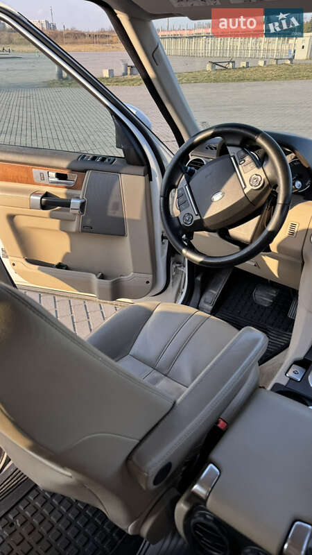 Позашляховик / Кросовер Land Rover Discovery 2016 в Львові