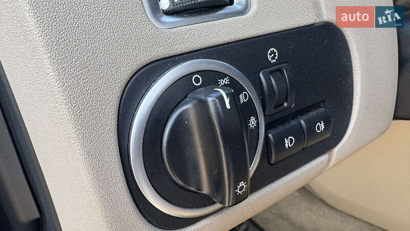 Позашляховик / Кросовер Land Rover Discovery 2016 в Львові