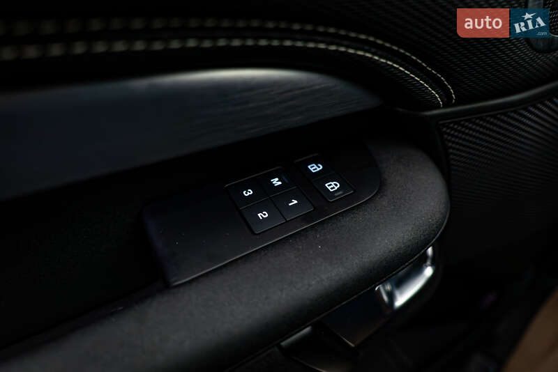 Позашляховик / Кросовер Land Rover Discovery 2023 в Києві фото 17 Позашляховик / Кросовер Land Rover Discovery 2023 в Києві